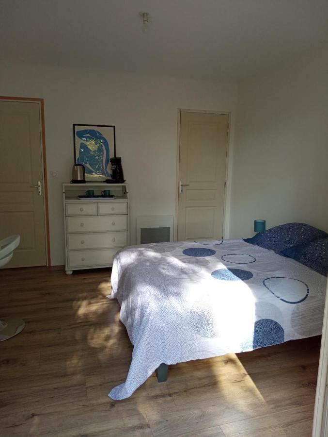 Chambre Au Calme Entouree Par La Nature. Saint-Leon-sur-Vezere Ngoại thất bức ảnh